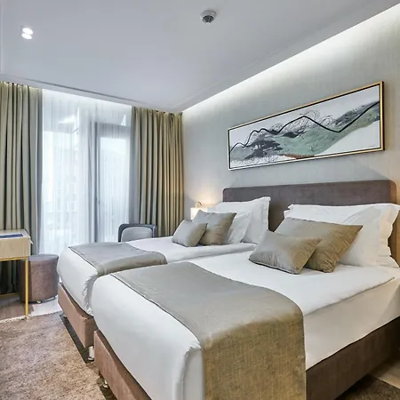 Rayelin Old Special Category Hotel *