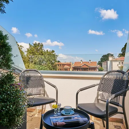 Rayelin Old Special Category Hotel