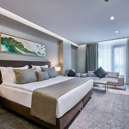 Rayelin Old Special Category Hotel