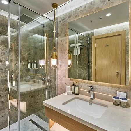 Rayelin Old Szálloda *