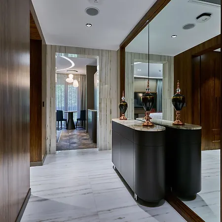 Rayelin Old Szálloda *